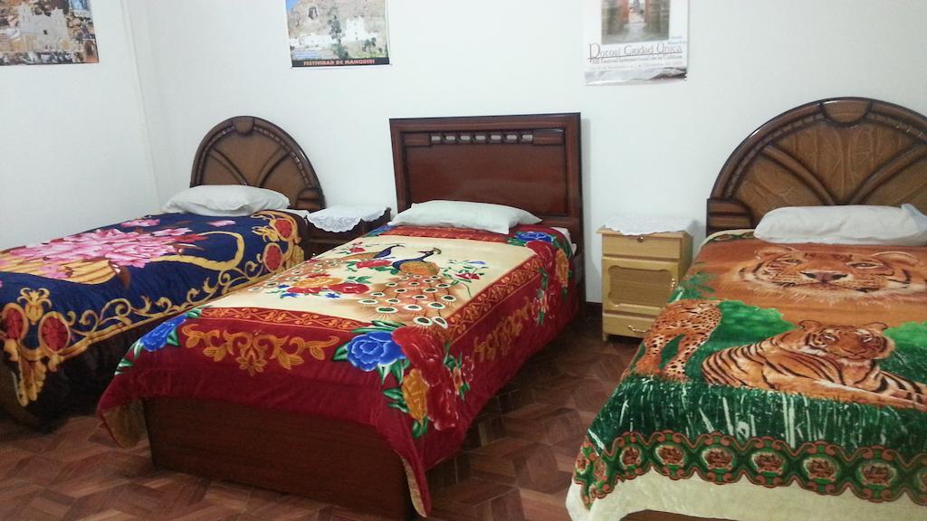Hostal Villa Imperial Yunguyo Habitación foto